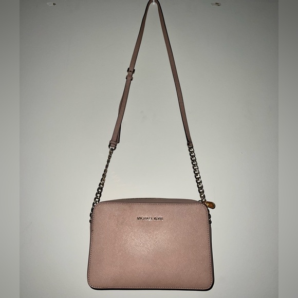 Michael Kors Handbags - Michael Kors Crossbody